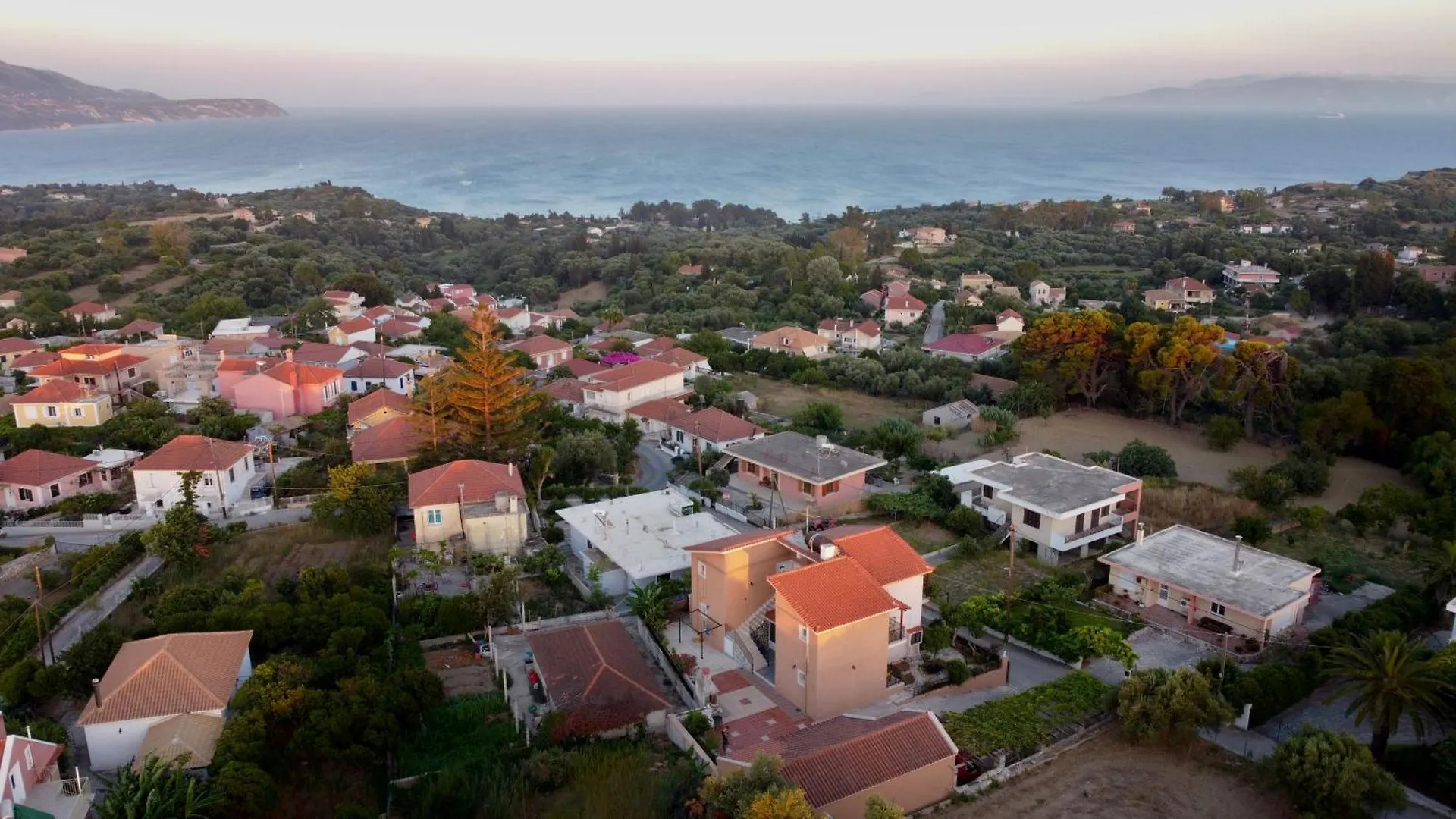 Filippos Apartments 