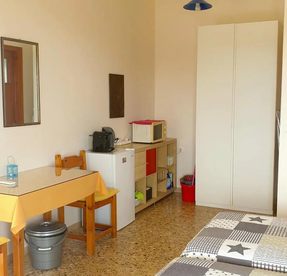 Filippos Apartments 