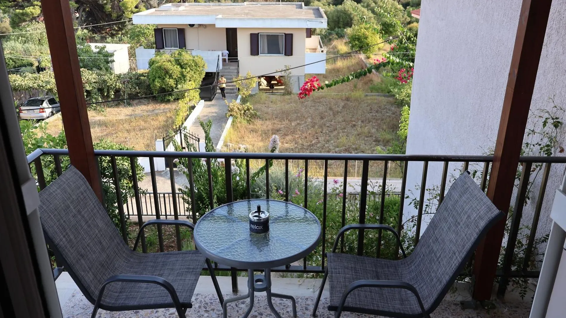 Filippos Apartments 
